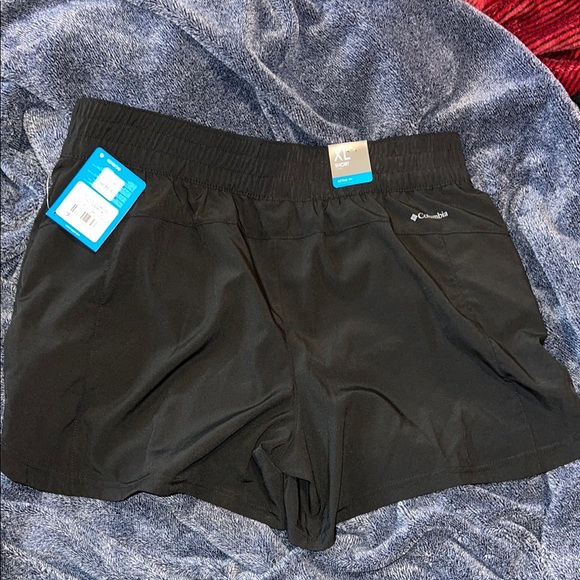Columbia Women's Black Shorts - Picture 6 of 7